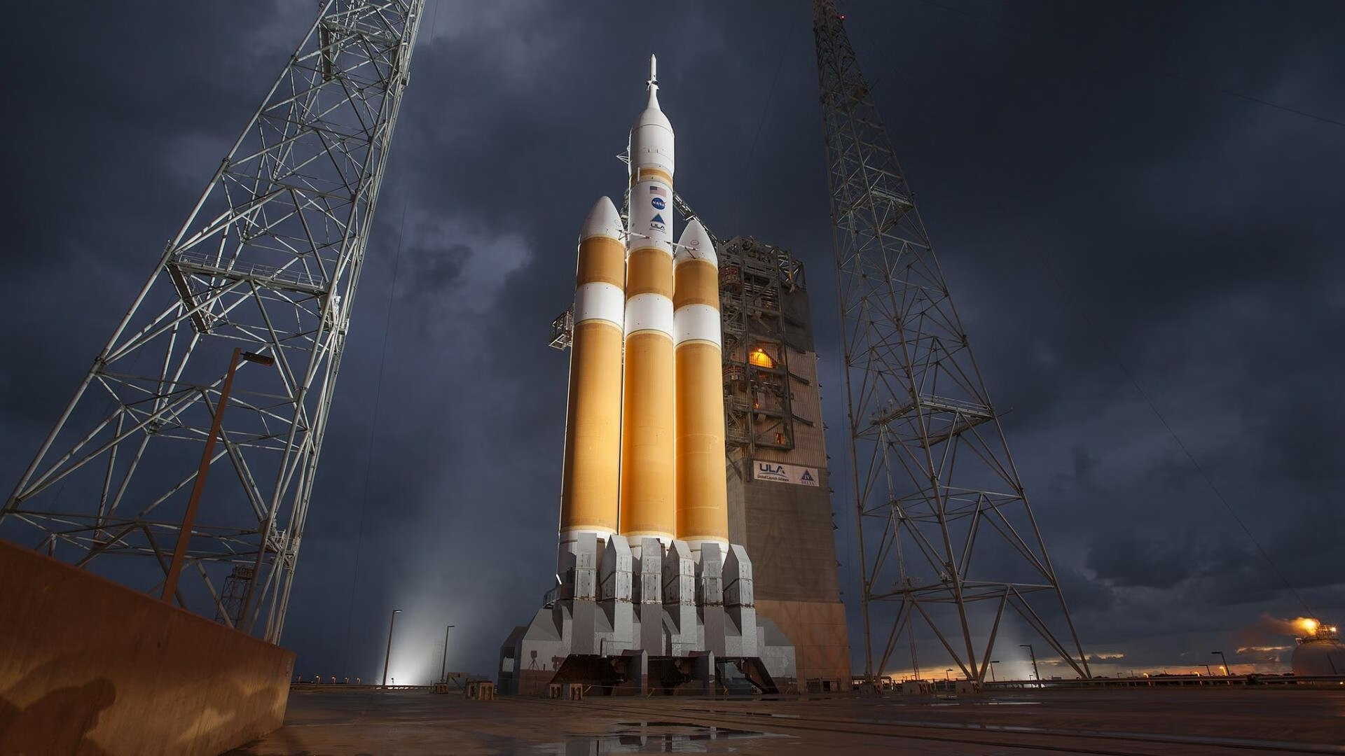 爱游戏电脑版官网-“英超超级对决:豪门激战,争夺榜首宝座”,英超经典对决